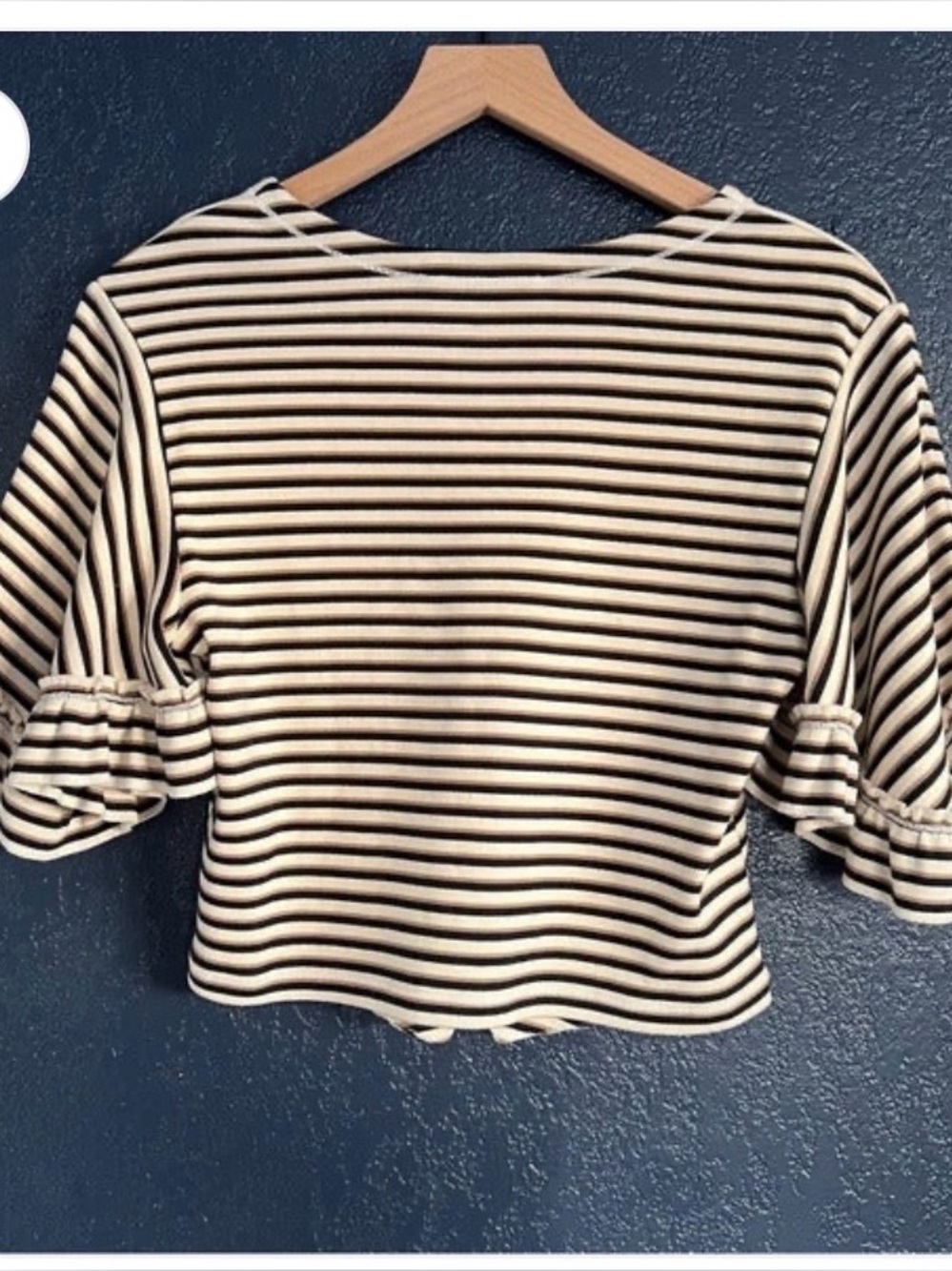 See By Chloe Striped V-Neck Cropped Blouse Black & Cream XL - Picture 5 of 7